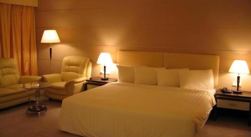 Ritz Garden Hotel Ipoh Kültér fotó